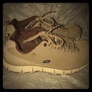 Sketchers women sneakers